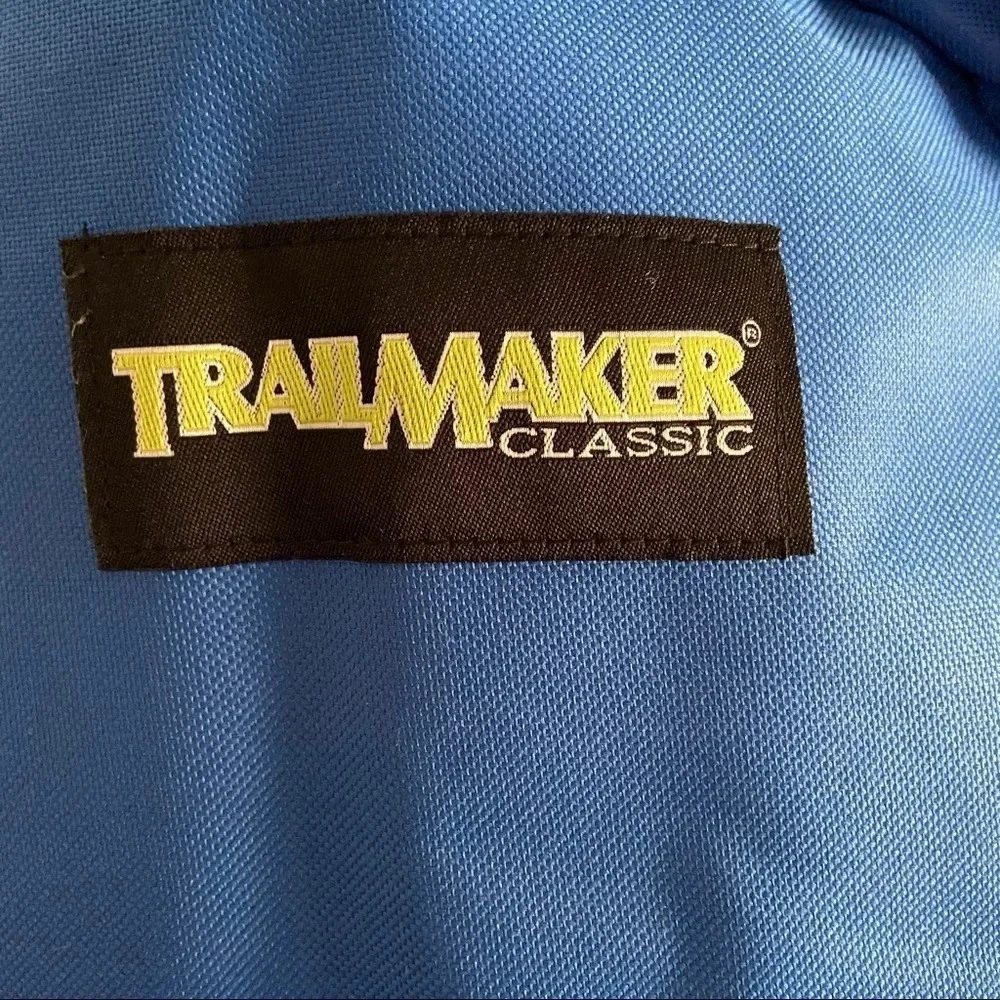 TRAILMAKER Backpack Classic Traditional School Bag NWT Retro Look